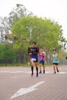 Runner Photo 3291833