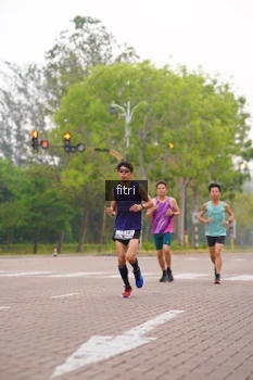 Runner Photo 3292055