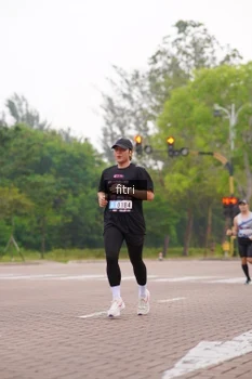 Runner Photo 3292140