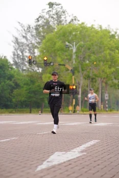 Runner Photo 3292174
