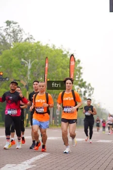 Runner Photo 3292572