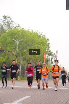 Runner Photo 3292604