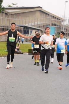 Runner Photo 3293172