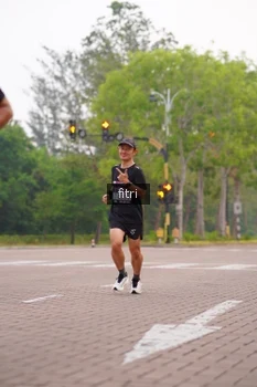 Runner Photo 3293640