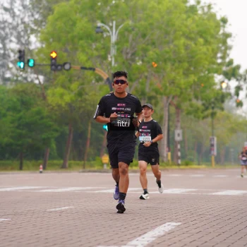 Runner Photo 3293734