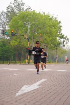 Runner Photo 3293815