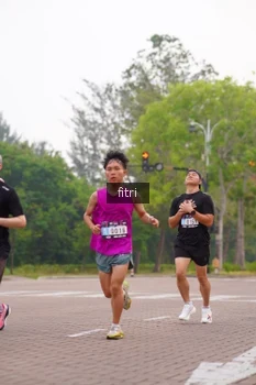 Runner Photo 3294125