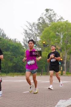 Runner Photo 3294140