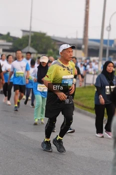 Runner Photo 3294973