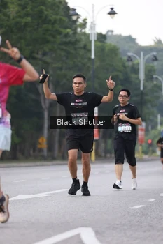 Runner Photo 3298135