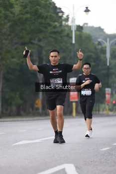 Runner Photo 3298176