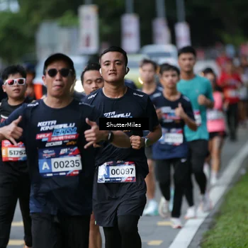 Runner Photo 33001