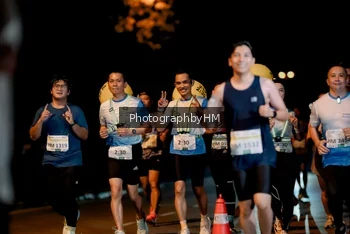 Runner Photo 3301023