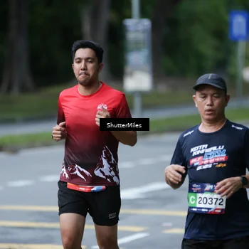 Runner Photo 33012