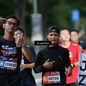 Runner Photo 33013