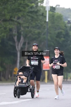 Runner Photo 3302235