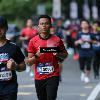 Runner Photo 33033