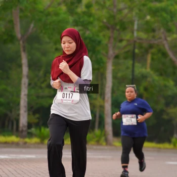 Runner Photo 3303877