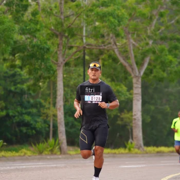 Runner Photo 3304089