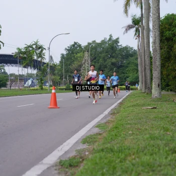 Runner Photo 3304922