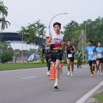 Runner Photo 3305044