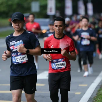 Runner Photo 33051
