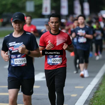 Runner Photo 33056