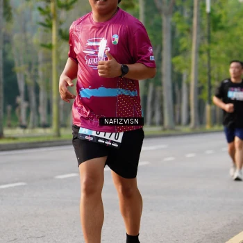 Runner Photo 3305643