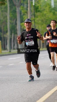 Runner Photo 3306196