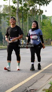 Runner Photo 3306362