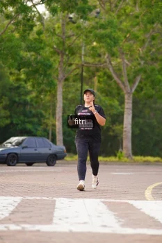Runner Photo 3306685