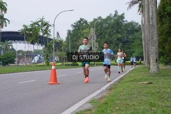 Runner Photo 3306746