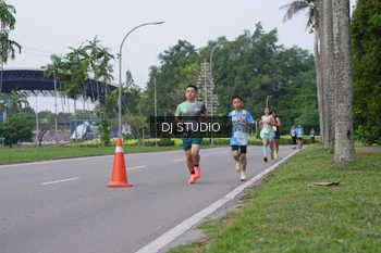 Runner Photo 3307053