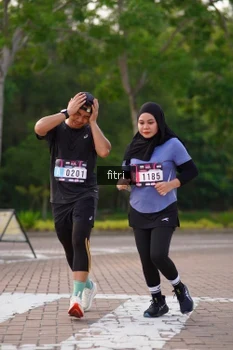 Runner Photo 3307499