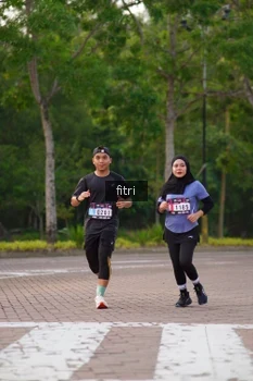 Runner Photo 3307542