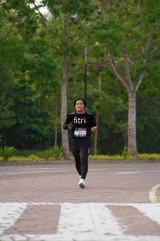 Runner Photo 3307749