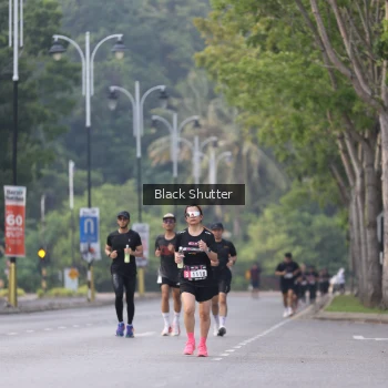 Runner Photo 3308063