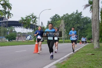 Runner Photo 3308179