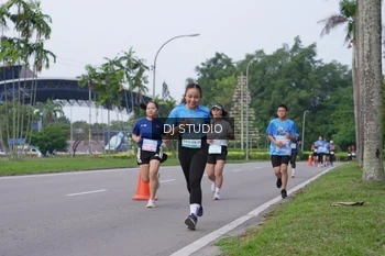 Runner Photo 3308231