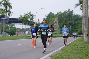 Runner Photo 3308245
