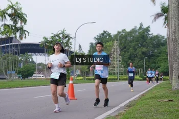 Runner Photo 3308337