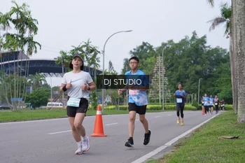 Runner Photo 3308381