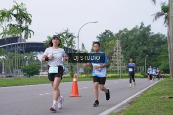 Runner Photo 3308393
