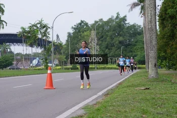 Runner Photo 3308623
