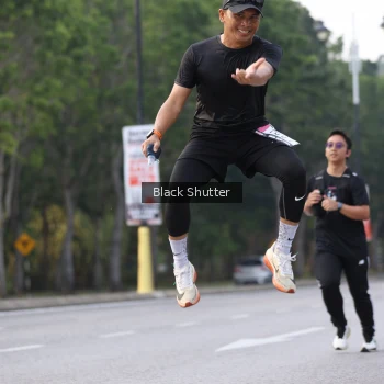Runner Photo 3309373