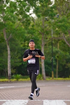 Runner Photo 3309544