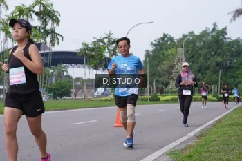 Runner Photo 3309572