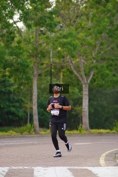 Runner Photo 3309589