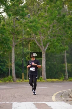 Runner Photo 3309590