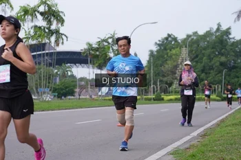 Runner Photo 3309623